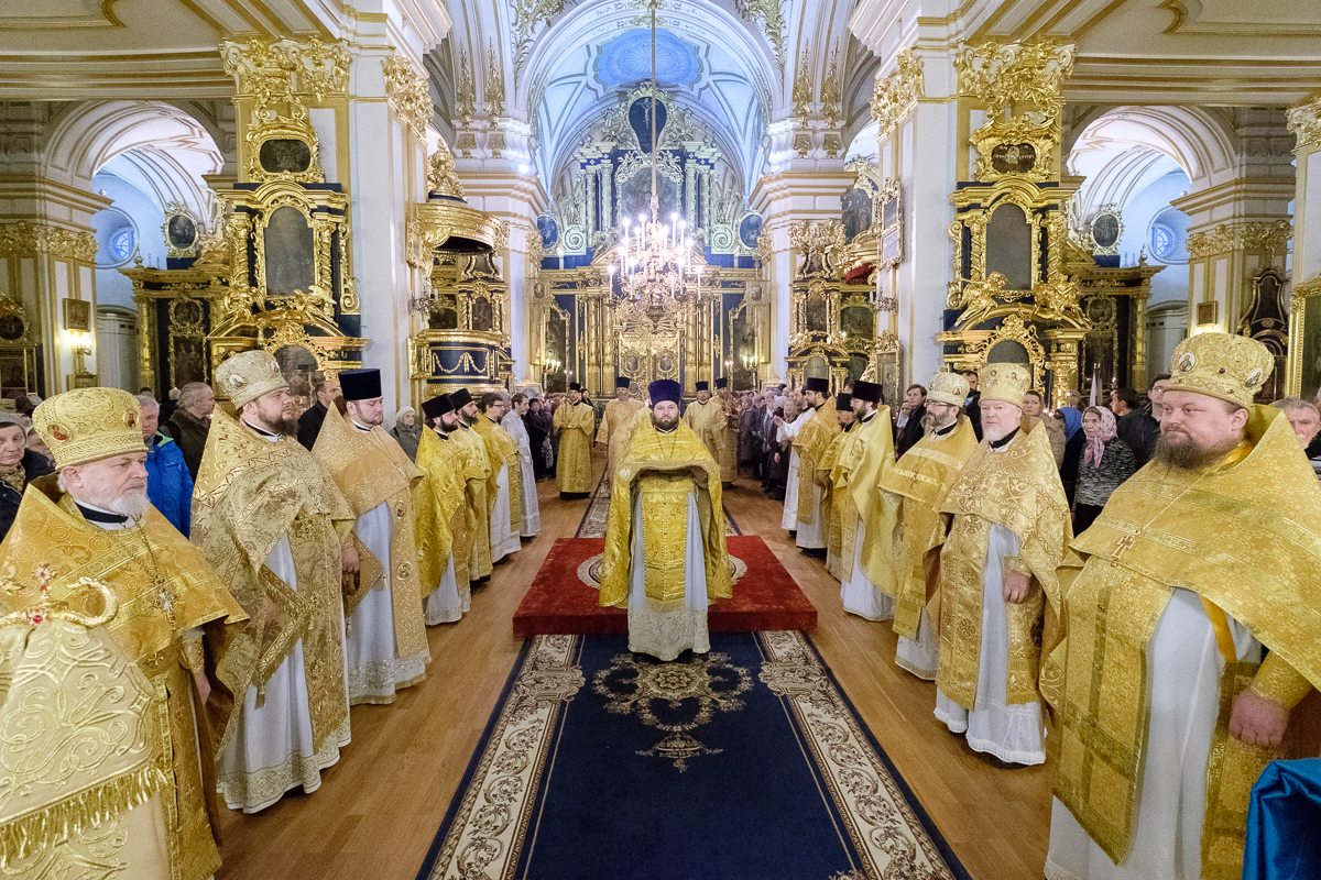 8 декабря 2019 года. Пасха Никольском соборе в Санкт-Петербурге.