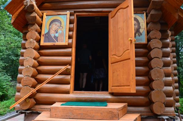 Освящена часовня Казанской иконы Божией Матери в Хвалово 
