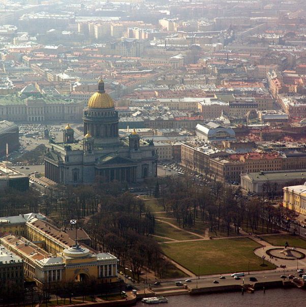 Петербургский парламент принял региональный закон о возвращении имущества религиозного назначения