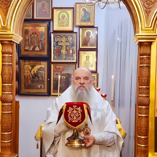 Митрополит Варсонофий совершил Божественную литургию в московском храме святителя Варсонофия