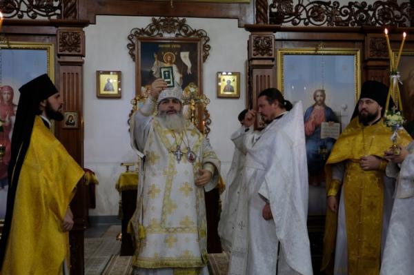 Епископ Мстислав совершил Божественную Литургию в храме Рождества Христова