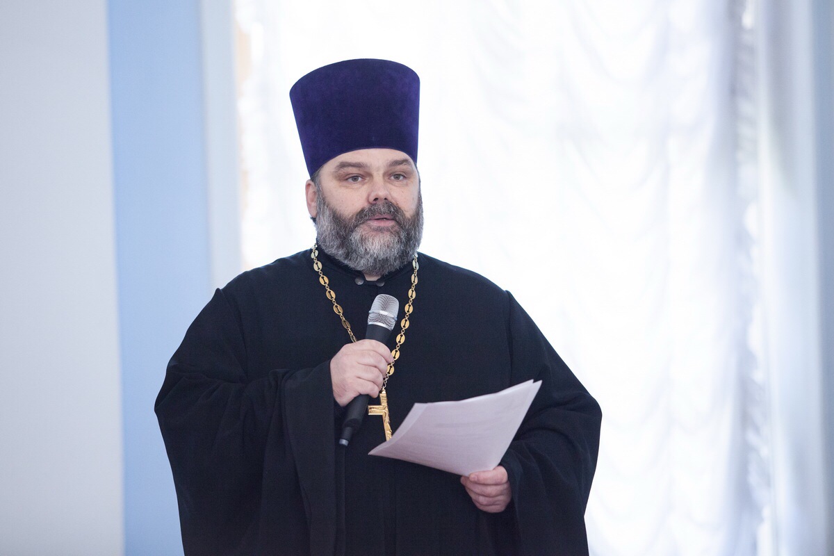 Пастырь одной из одесских церквей. Добрый пастор фото.